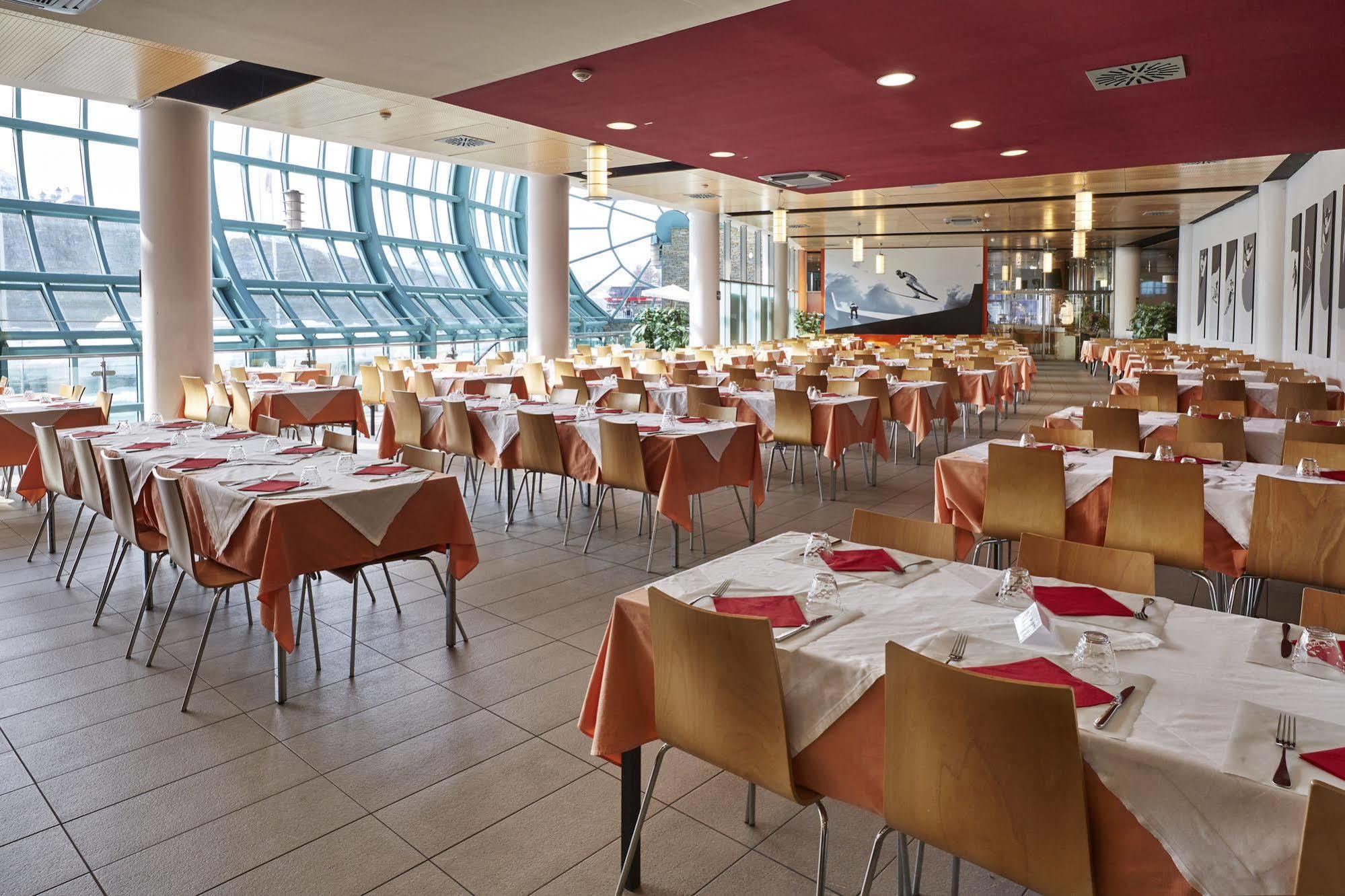 Olimpic Village Th Sestriere Apartments מראה חיצוני תמונה