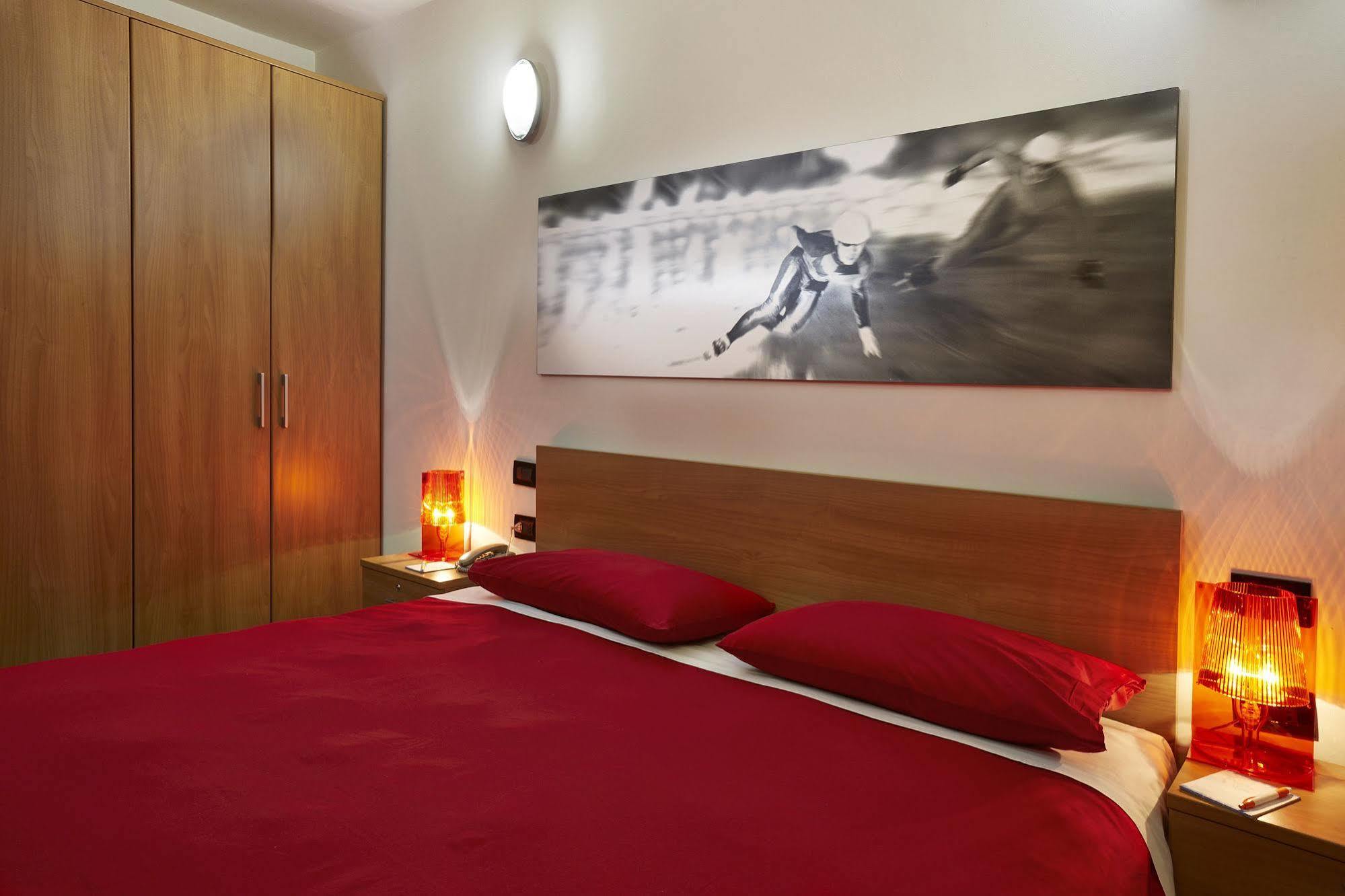 Olimpic Village Th Sestriere Apartments מראה חיצוני תמונה